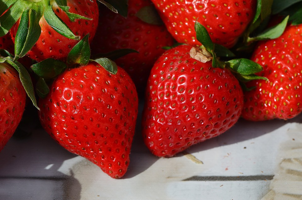 如何避免激素草莓